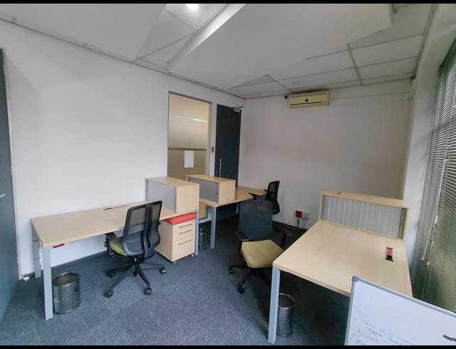 46M² OFFICE TO LET IN FOURWAYS